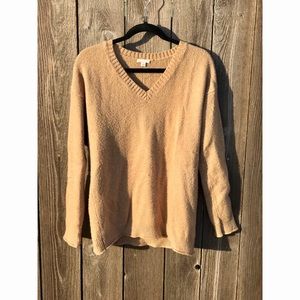 Tan Gap V-neck Sweater 🖤